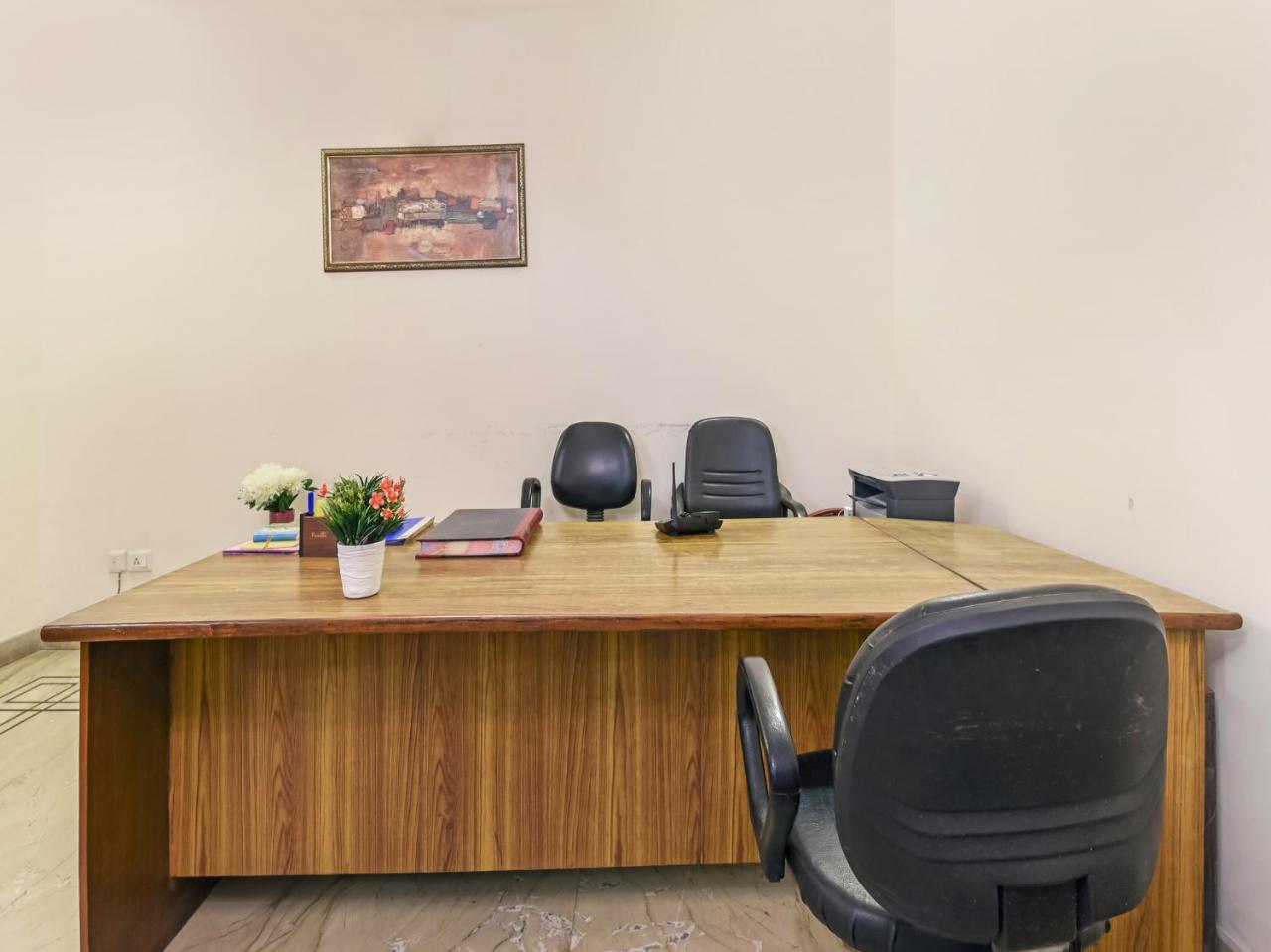Готель Treebo Trip The Nest Corporate Велика Нойда Екстер'єр фото